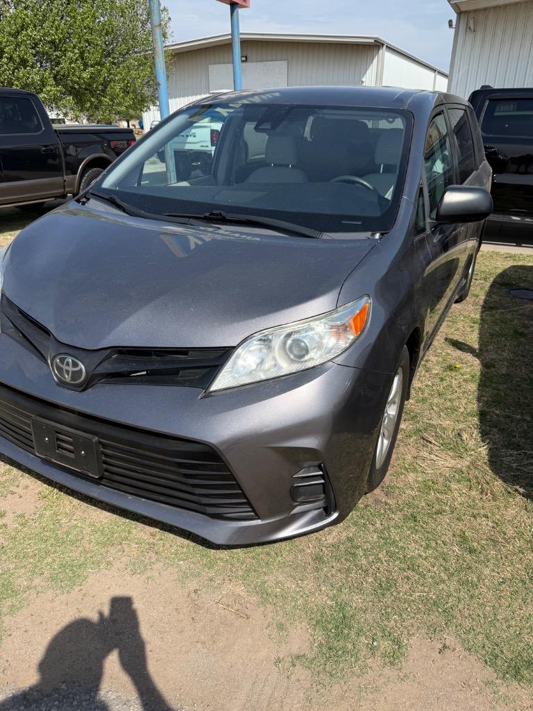 2020 Toyota Sienna L