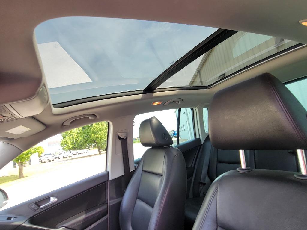 2017 Volkswagen Tiguan Sport - Photo 15