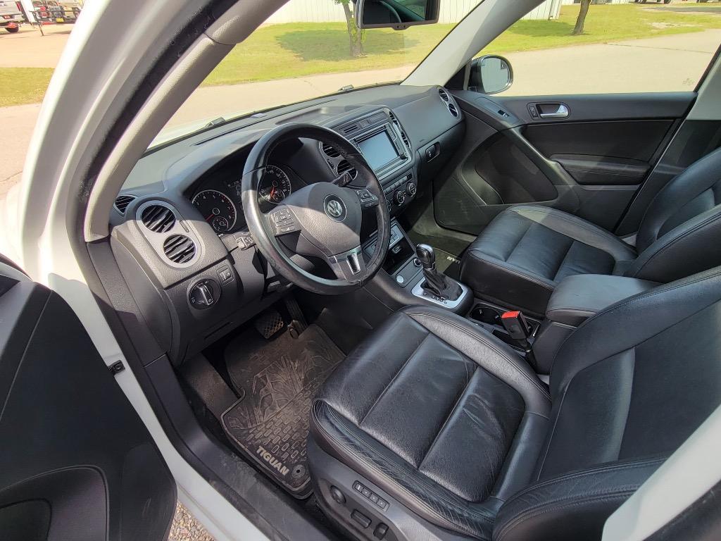 2017 Volkswagen Tiguan Sport - Photo 10