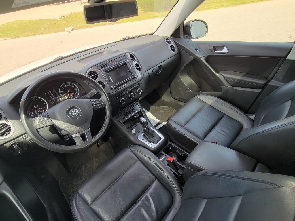 2017 Volkswagen Tiguan Sport - Photo 11
