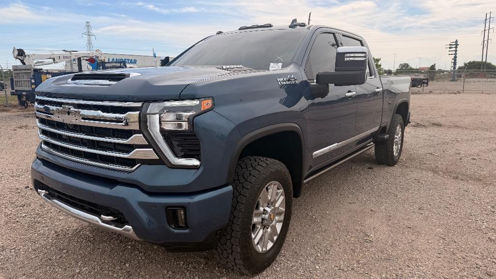 2025 Chevrolet Silverado HD High Country 4WD Crew Cab Standard Box's photo