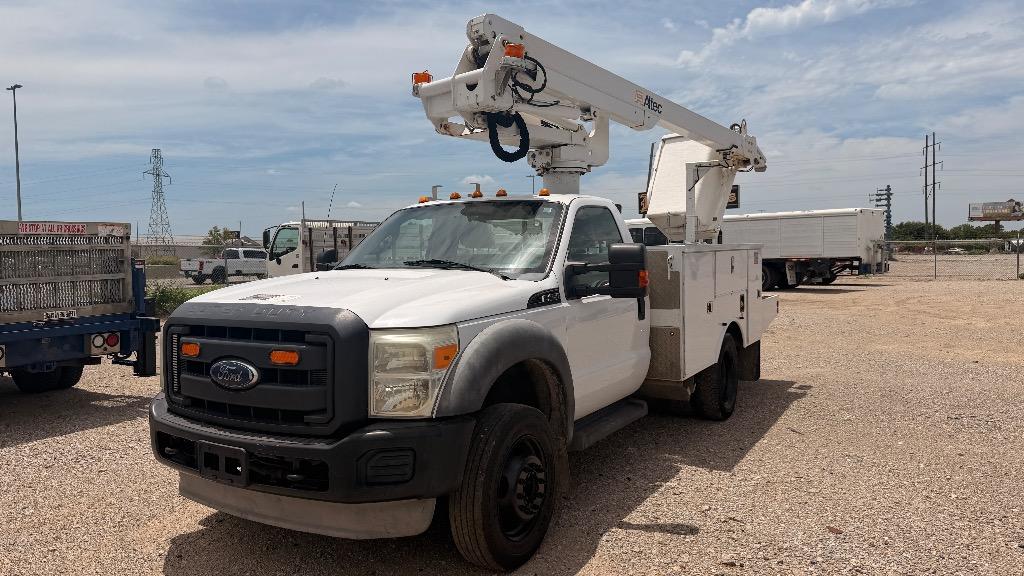 2012 Ford F-450 XLT Regular Cab 165-In DRW's photo